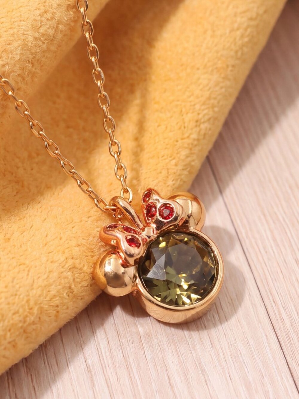 Kate Spade Minnie Gold Pendant Necklace